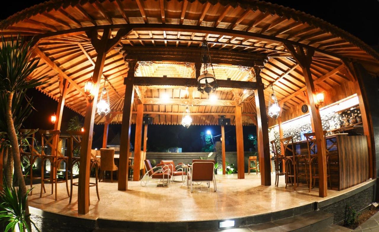 Joglo Jawa Jepara Buitenkant foto